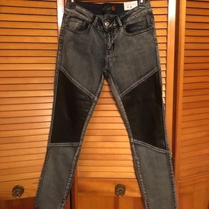 G by Guess mid rise skinny jeans